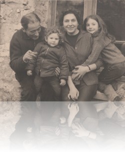Vert-i házban a keresztgyerekekkel, Anne-nal, Aleinnel és anyukájukkal, Fanny Poursinnel, 1968